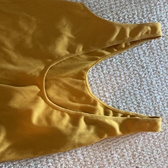 Yellow bodysuit - Picture 2 of 2
